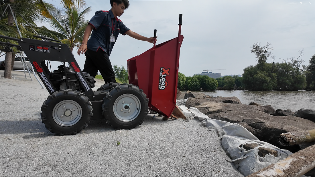 Mesin penghancur kayu Dragone Italy pada excavator untuk pembersihan lahan logging dan proyek kehutanan secara efisien tanpa pembakaran.